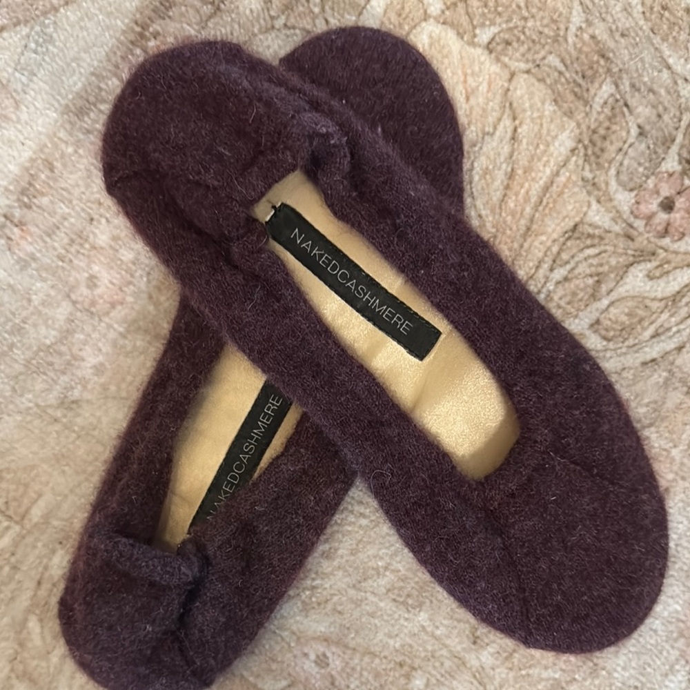 NakedCashmere maroon ballet style slippers- pure cashmere. Size fits 7-8.